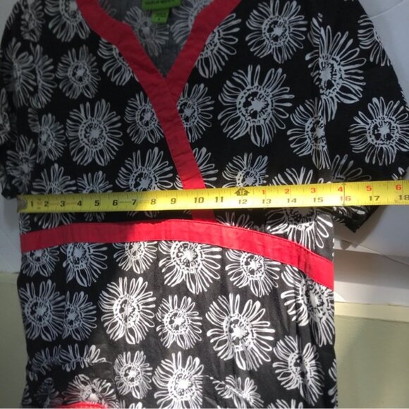 Crocs Medical Apparel Scrubs Floral Cotton Pockets Graphic Top Shirt Tunic Red S - Picture 15 of 16